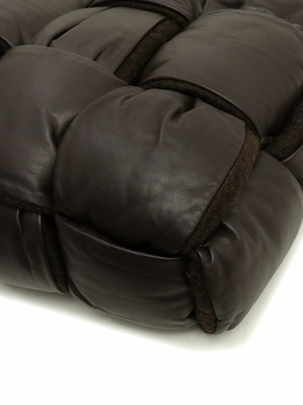 BOTTEGA VENETA Padded Tote Bag Calfskin Leather Wool Fondant. NEW! RT $ 4990. XL - Picture 7 of 12